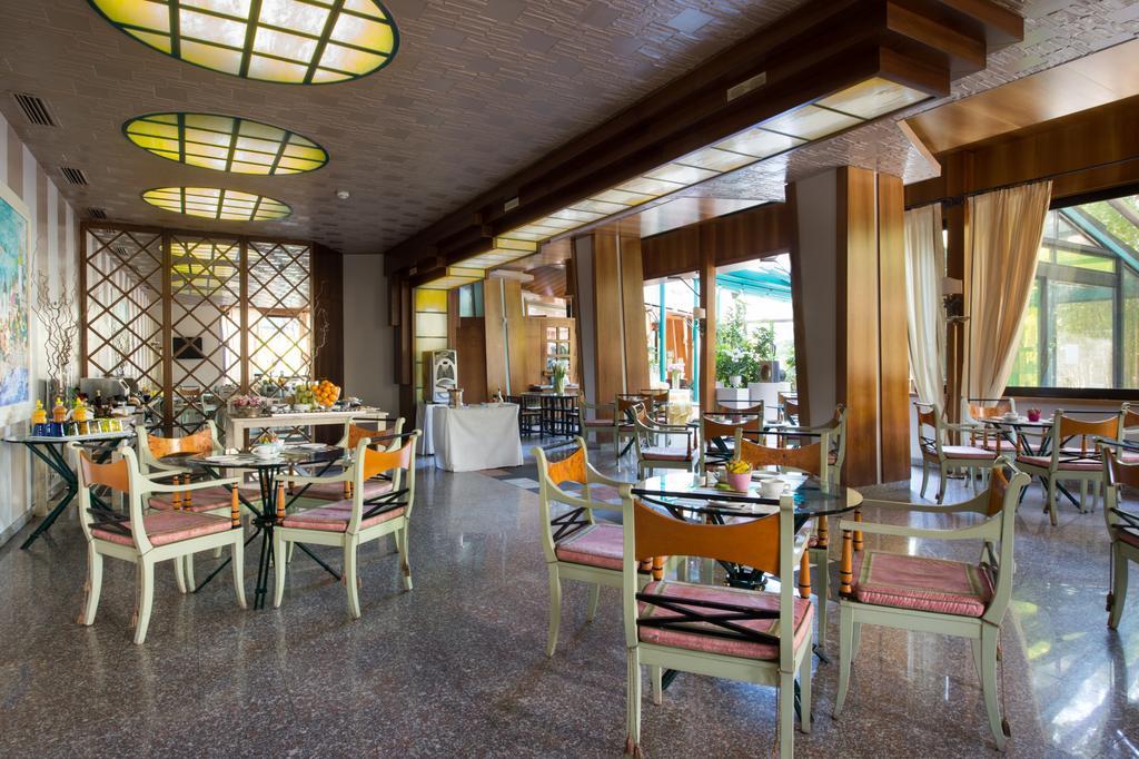Grand Hotel Panoramic Монтекатини Терме Екстериор снимка